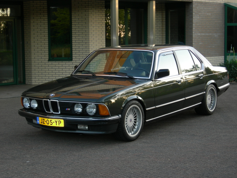 BMW e24 акула