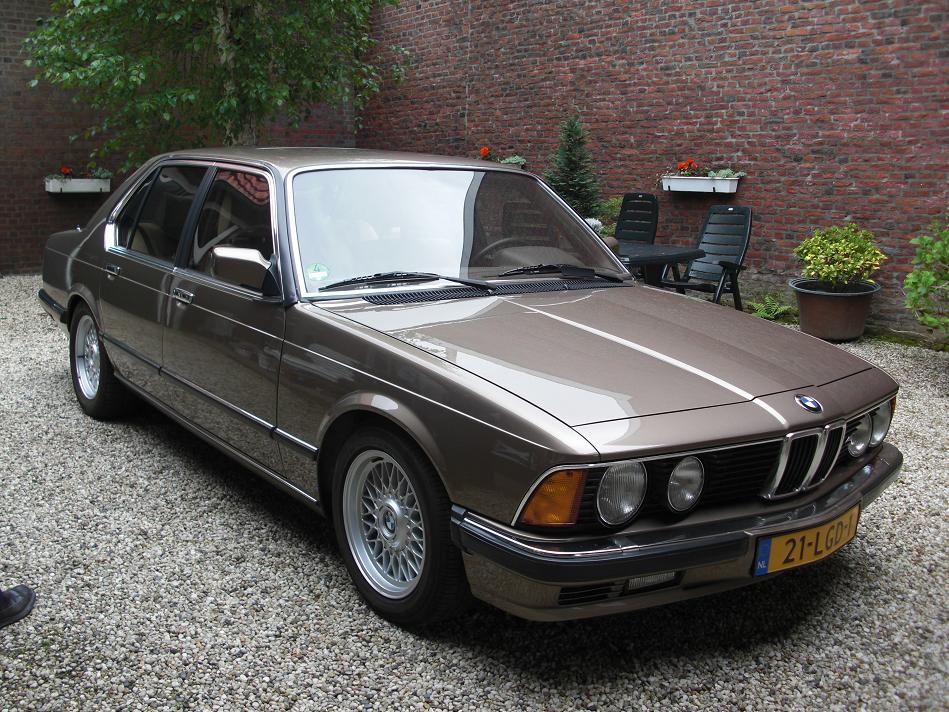 BMW 735i